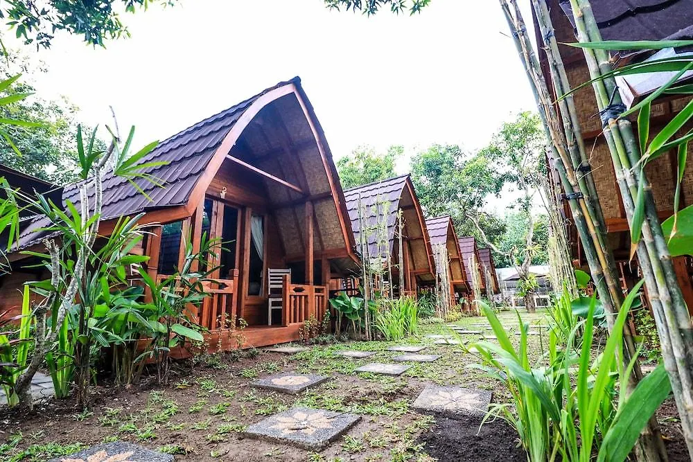 ג'ימבאראן Kubu Kak Dudung Villas